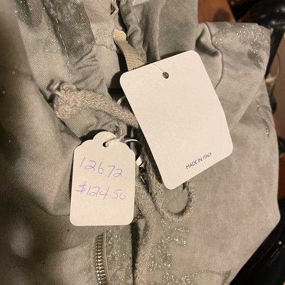 Made in Italy sage green hoodie, BNWT - Picture 3 of 3
